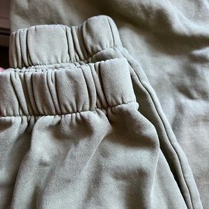 JOHN GALT/BRANDY MELVILLE ARMY GREEN SWEATPANTS